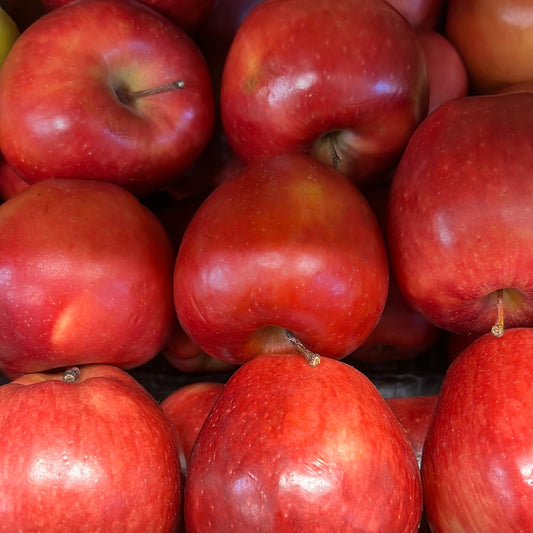 Red Chief Apple (1KG)